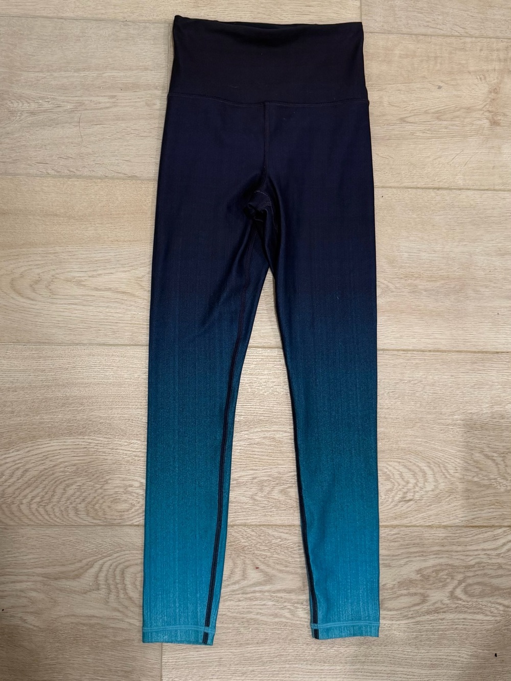 Athleta Elation 7/8 tight. Navy to teal Ombre High-Waist Leggings, size XXS